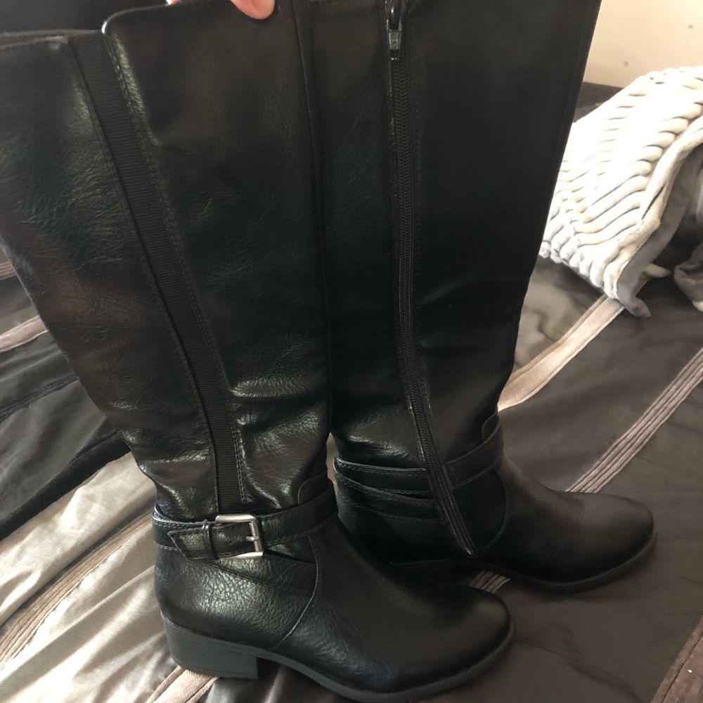 Black boots